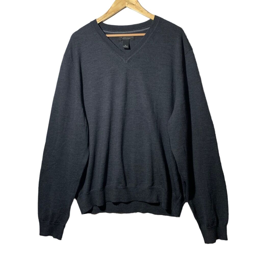 Bloomingdales Men's Store Size XL Dark Grey Sweater 100 % wool